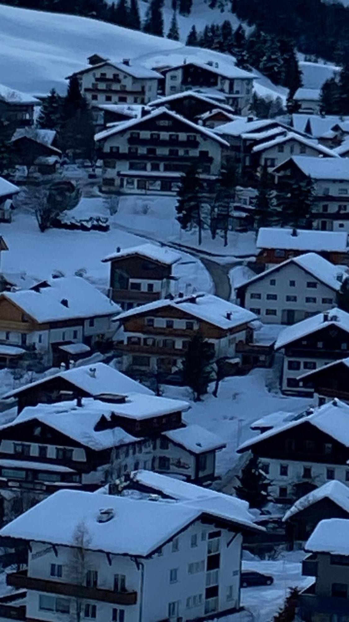 Haus Amann Lägenhet Berwang Exteriör bild