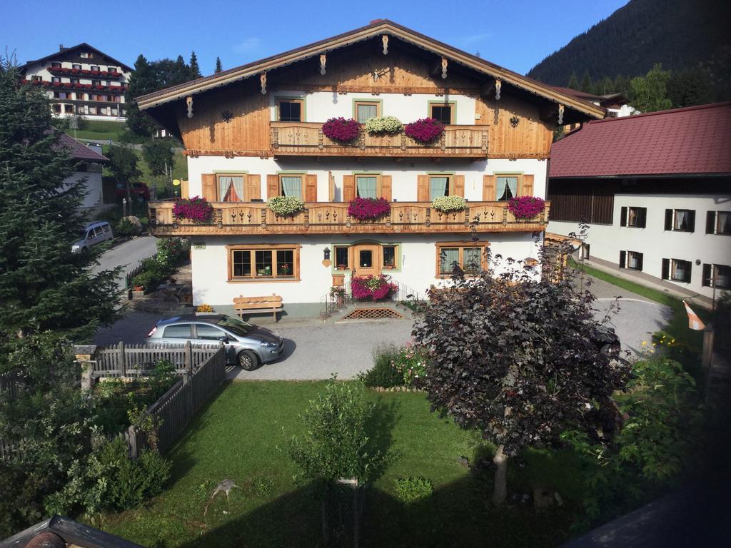 Haus Amann Lägenhet Berwang Exteriör bild