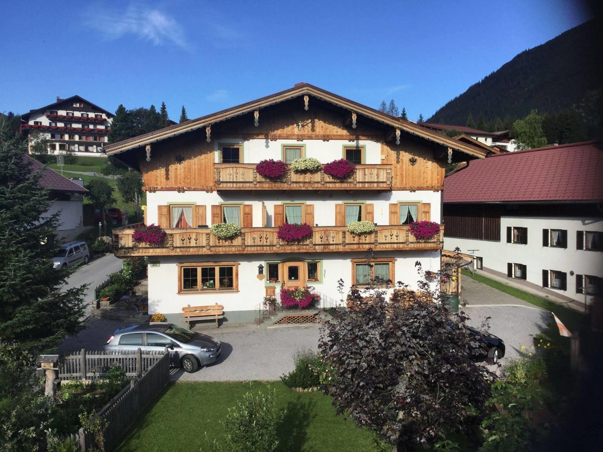 Haus Amann Lägenhet Berwang Exteriör bild