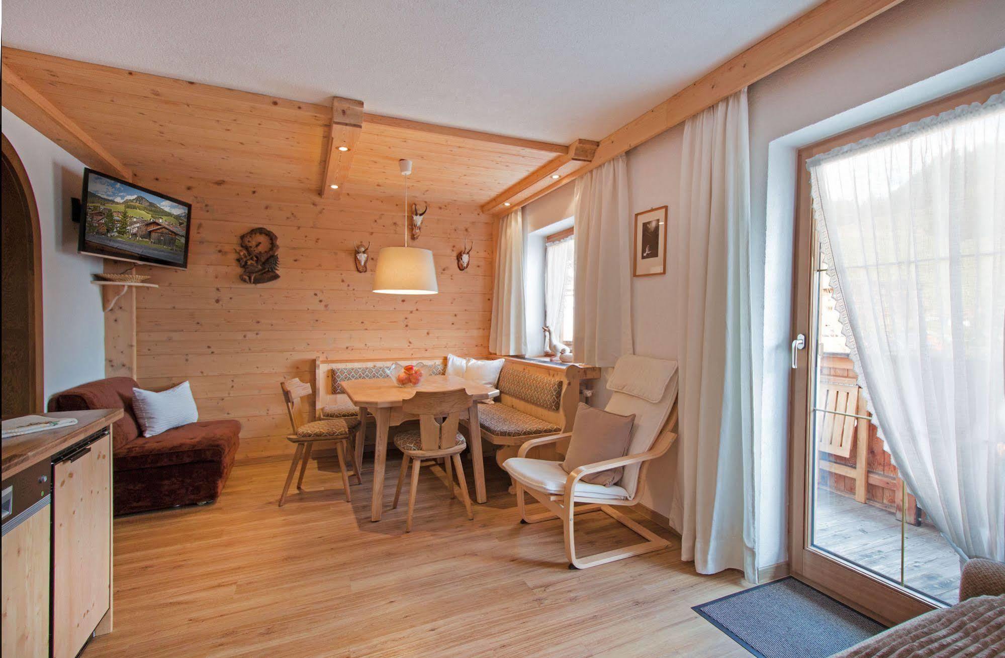 Haus Amann Lägenhet Berwang Exteriör bild