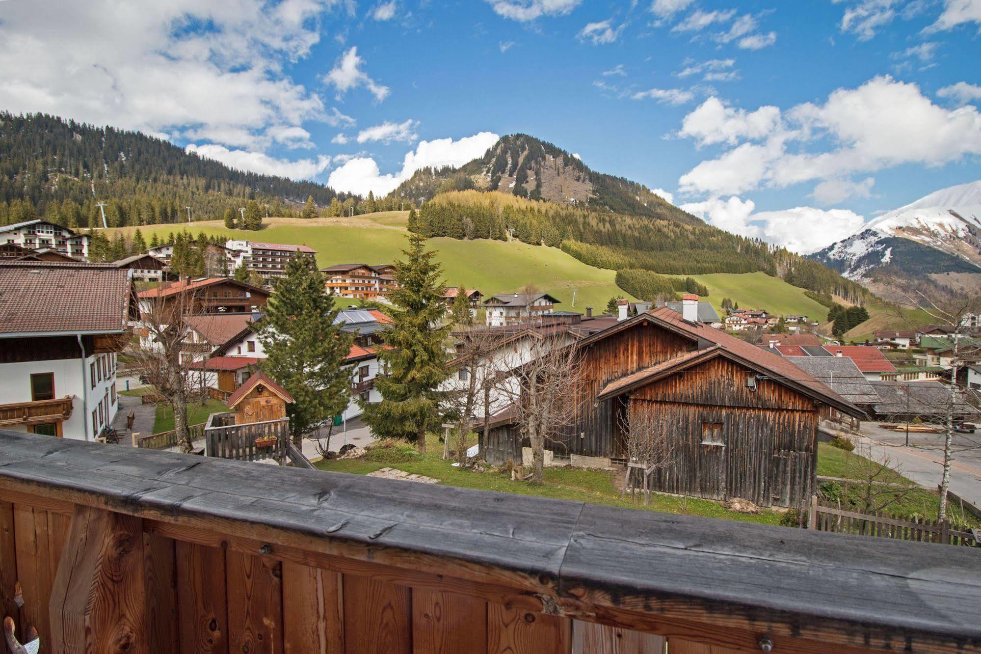 Haus Amann Lägenhet Berwang Exteriör bild